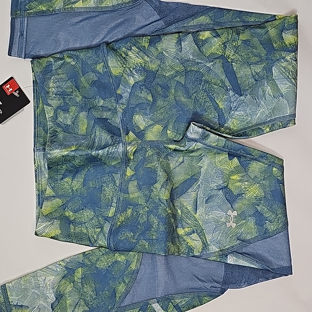 Under ARMOUR leggings - Picture 2 of 8